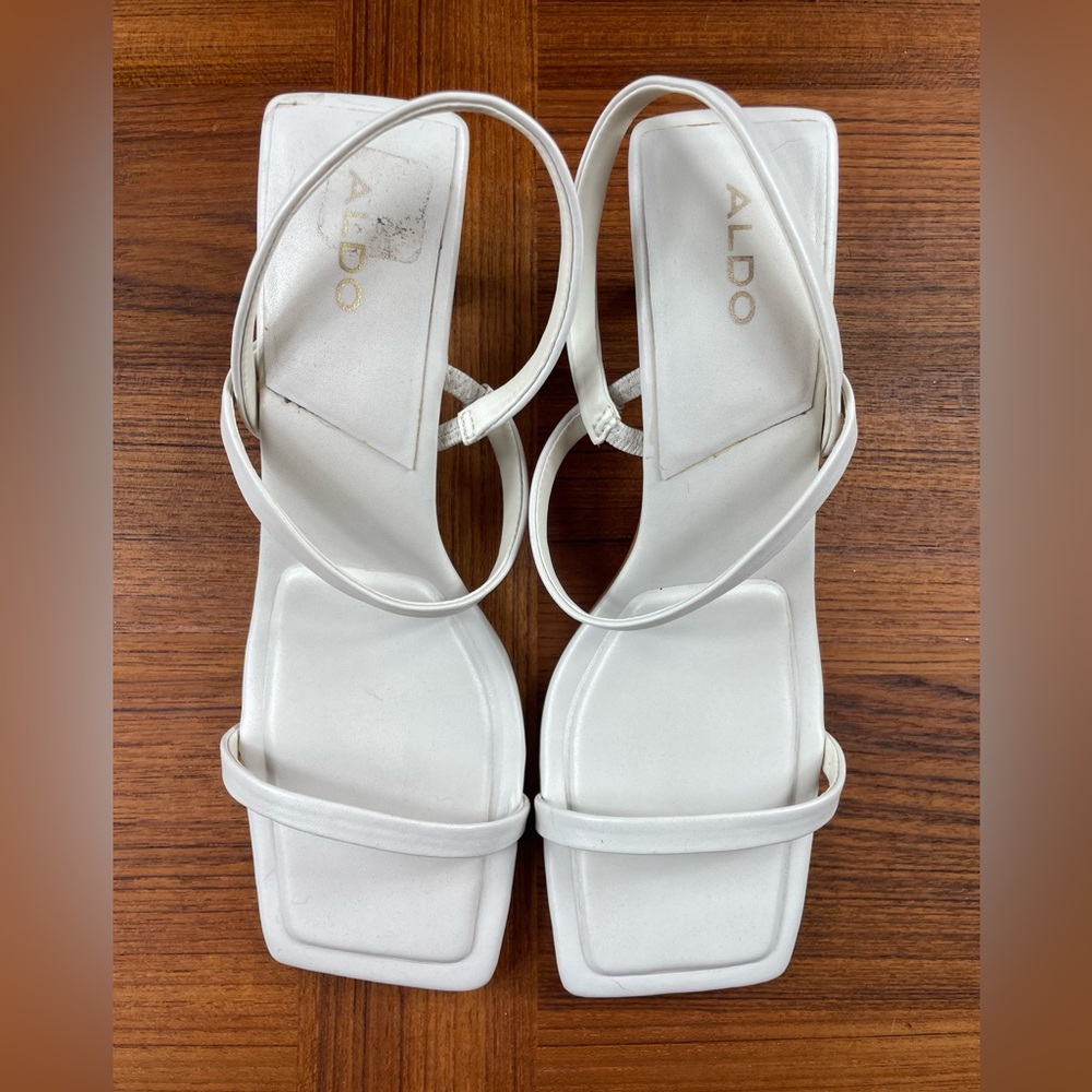 ALDO women’s Lokurr Off-white Sandal